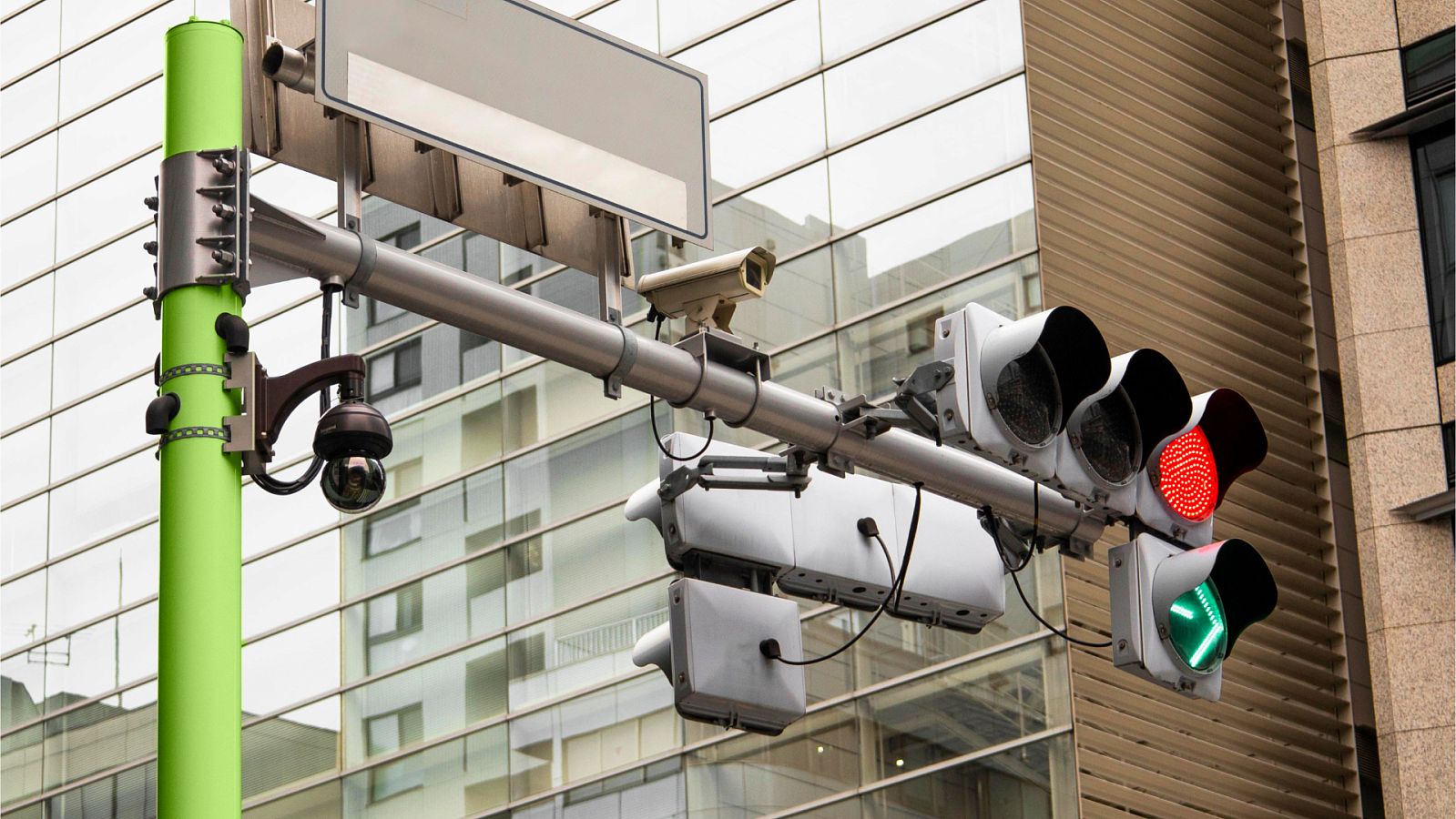 Штрафуют ли дорожные камеры за отсутствие ОСАГО